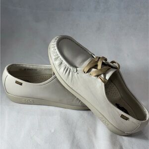 SAS Men's Cream Leather Boat Shoes